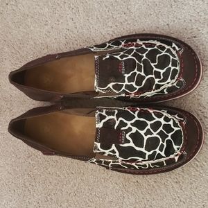 Ariat Cruiser Giraffe Print Slid On Shoes